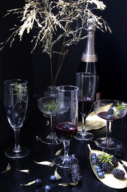 Coctail_champagne_mure_myrtilles_romarin_devorezmoi_02