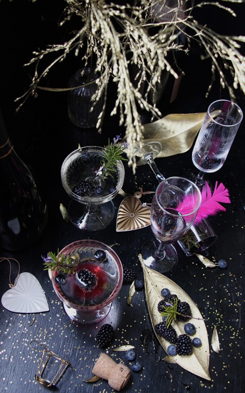 Coctail_champagne_mure_myrtilles_romarin_devorezmoi_09